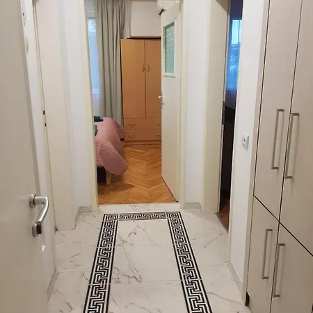 Апартамент Neven Варна